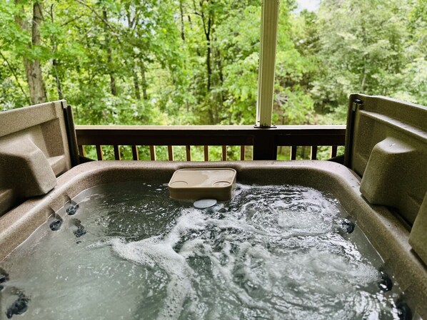 Outdoor spa tub