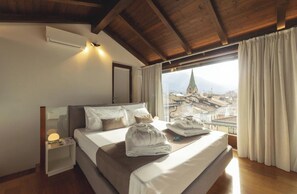 Junior Room, City View | Desk, laptop workspace, free WiFi