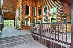 Exterior detail - A Step Above, Gatlinburg Luxury Cabin (Sevierville)