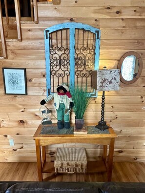 Interior - Mystical Haven Honeymoon Cabin (Sevierville)