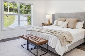 5 bedrooms, desk, iron/ironing board, free WiFi