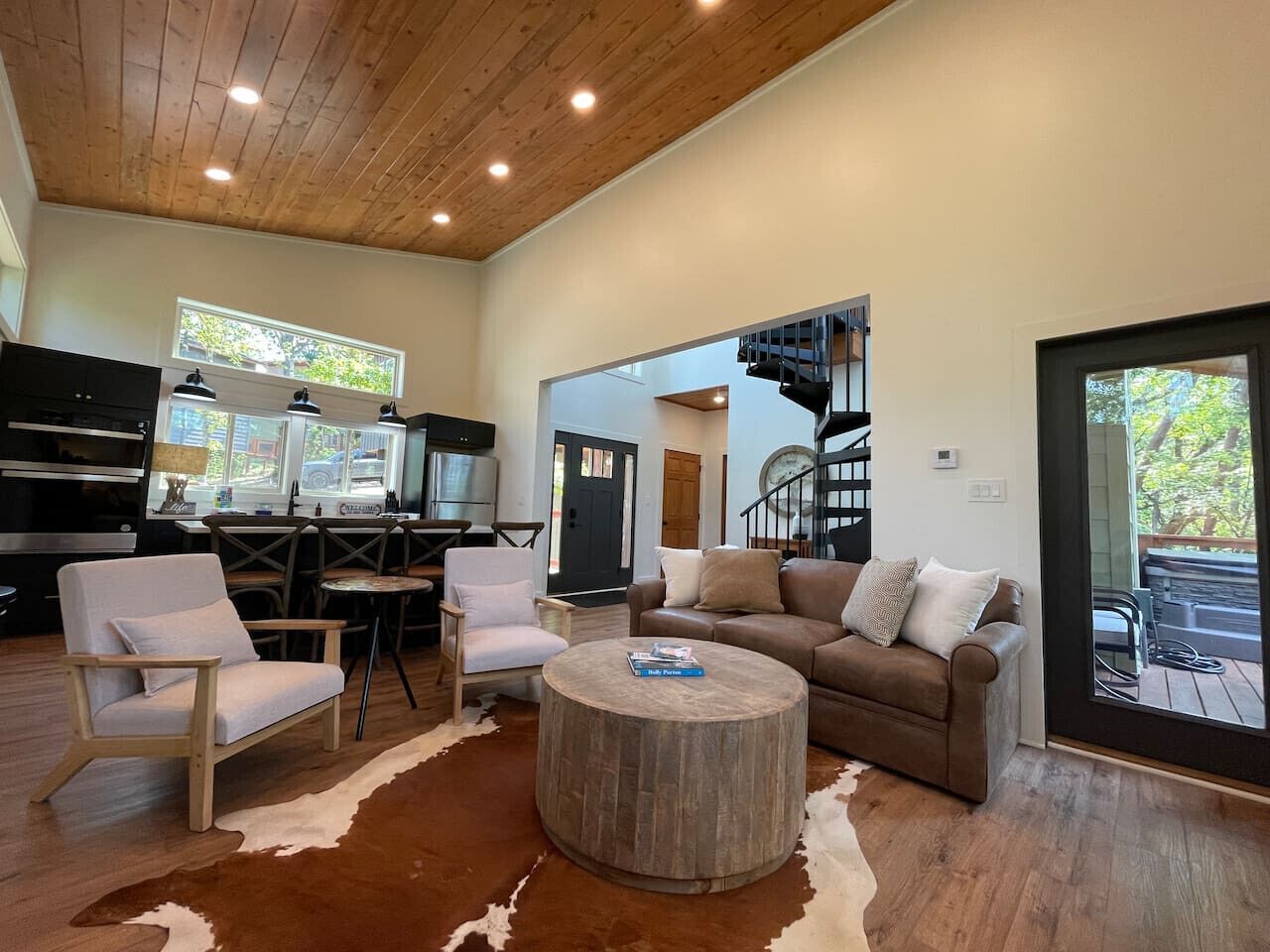 Smart-tv och eldstad