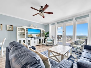 Condo, Multiple Beds (Laketown Wharf 1933) | Living area