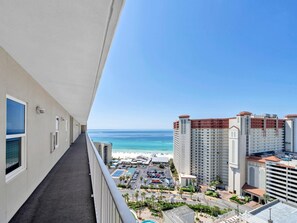 Condo, varias camas (Laketown Wharf 1933) | Áreas de la propiedad