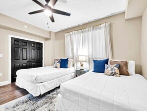 Condo, Multiple Beds (Hidden Dunes 704)