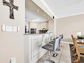 Condo, Multiple Beds (Hidden Dunes 704) | Private kitchen