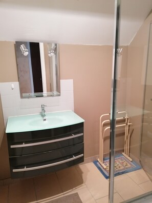 Interior - A whole floor just for you in our home (Chaumont)