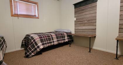 Enjoy the countryside while being 30 min from the Missouri River