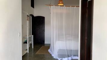 Casa, para fumantes | 3 quartos