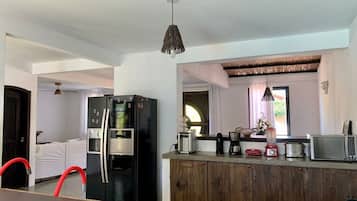 Casa, para fumantes | 3 quartos