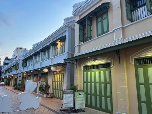 Baan Lek Tee 6 - 9Chinatown near Yaowarat and MRT