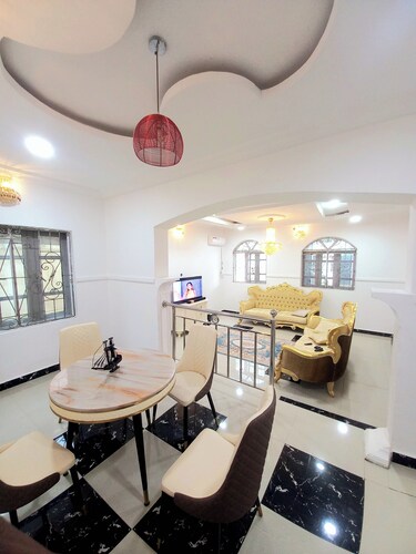 2-BEDROOM for short/Longer stays.  Whole building