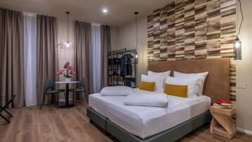 Comfort-Zimmer | Schreibtisch, laptopgeeigneter Arbeitsplatz, kostenloses WLAN