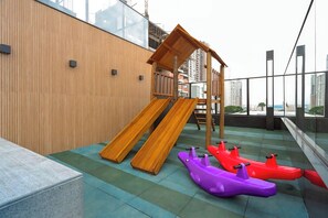 Área de juegos infantiles al aire libre