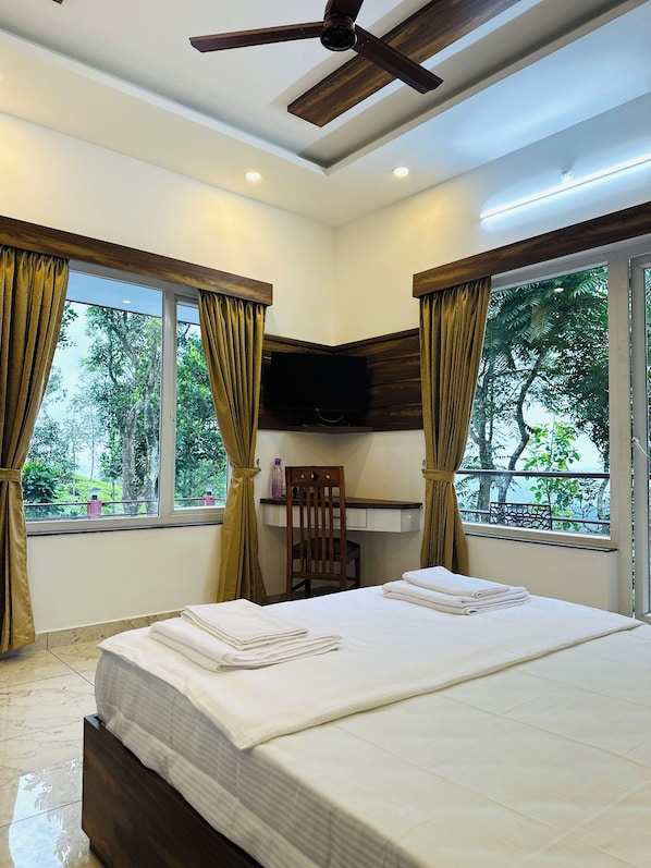 4 Schlafzimmer, Bügeleisen/Bügelbrett, kostenloses WLAN, Bettwäsche