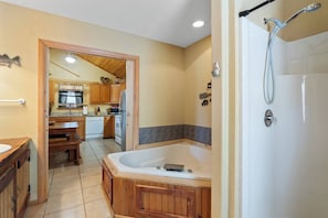 Hair dryer - River Cabin, Hot Tub, Sleeps 6! (Carroll County)