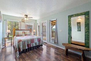 5 bedrooms, iron/ironing board, WiFi, bed sheets - River Views, Hot Tub, Sleeps 10! (Carroll County)