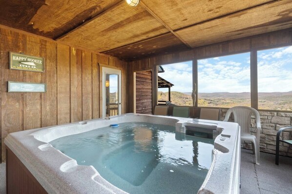 Indoor spa tub