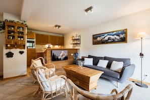 TV - 1st floor, view mountain, balcony, tv, ski locker, 73m², La Clusaz (La Clusaz)