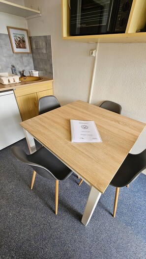 Dining - Apartment at the Foot of the Slopes (Fontcouverte-la-Toussuire)