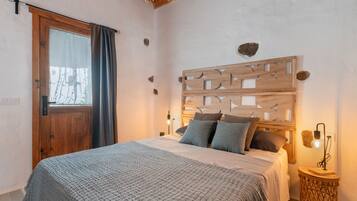 1 habitación, wifi y ropa de cama