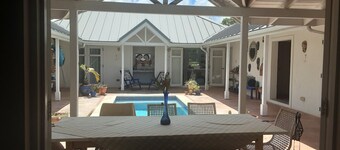  A Hidden Bed & breakfast with live-in host  Private, Peaceful with Plunge pool.