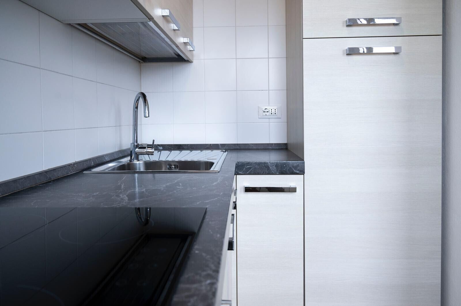 Kühlschrank, Ofen, Herdplatte, Geschirrspüler