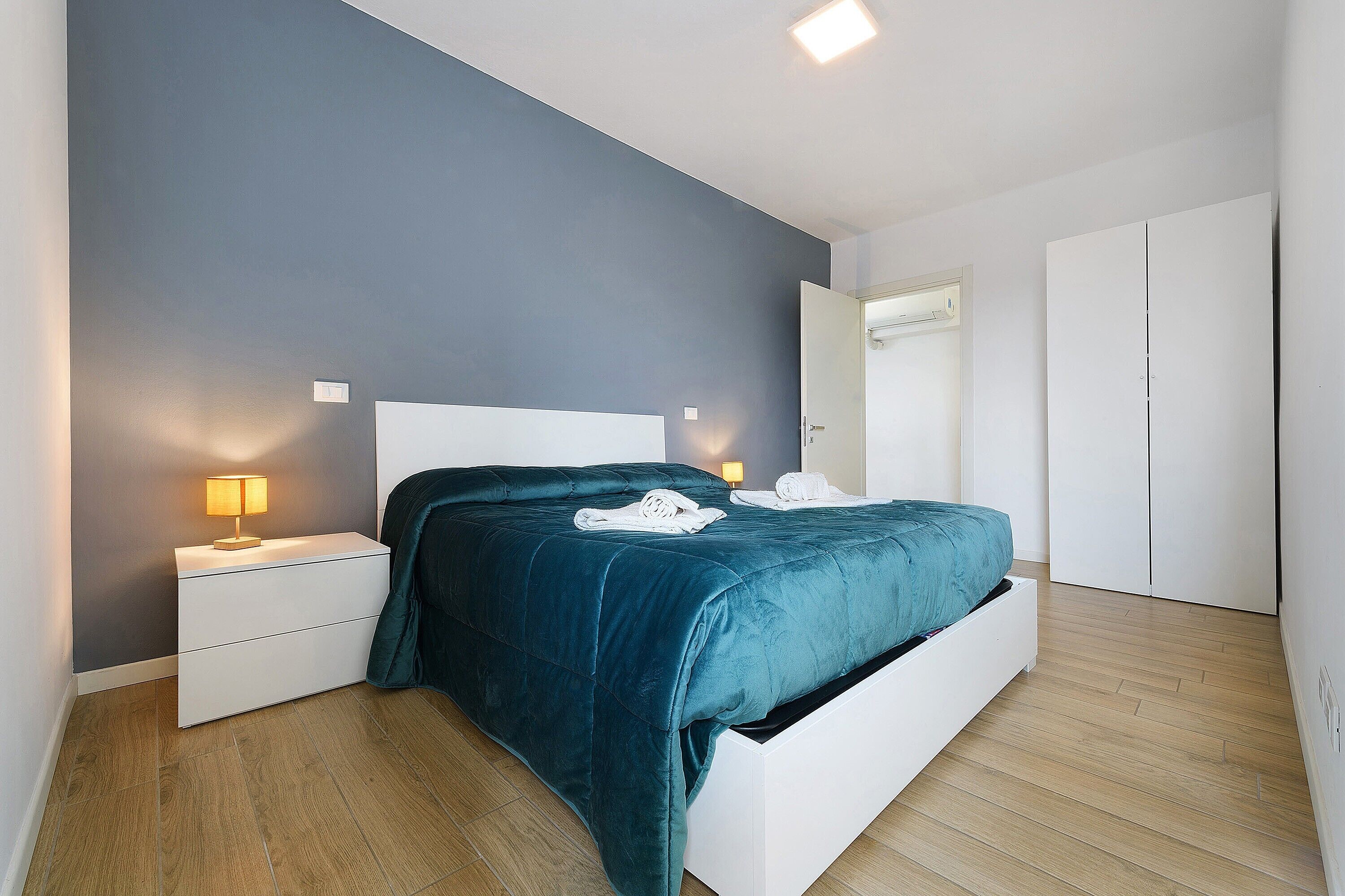 1 makuuhuone, työpöytä, Wi-Fi, vuodevaatteet