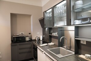 Microwave, oven, stovetop, dishwasher - Wonderful apartment a stone's throw from the cathedral in a 16th-century building (Firenze)