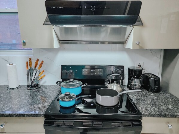 Fridge, microwave, oven, stovetop