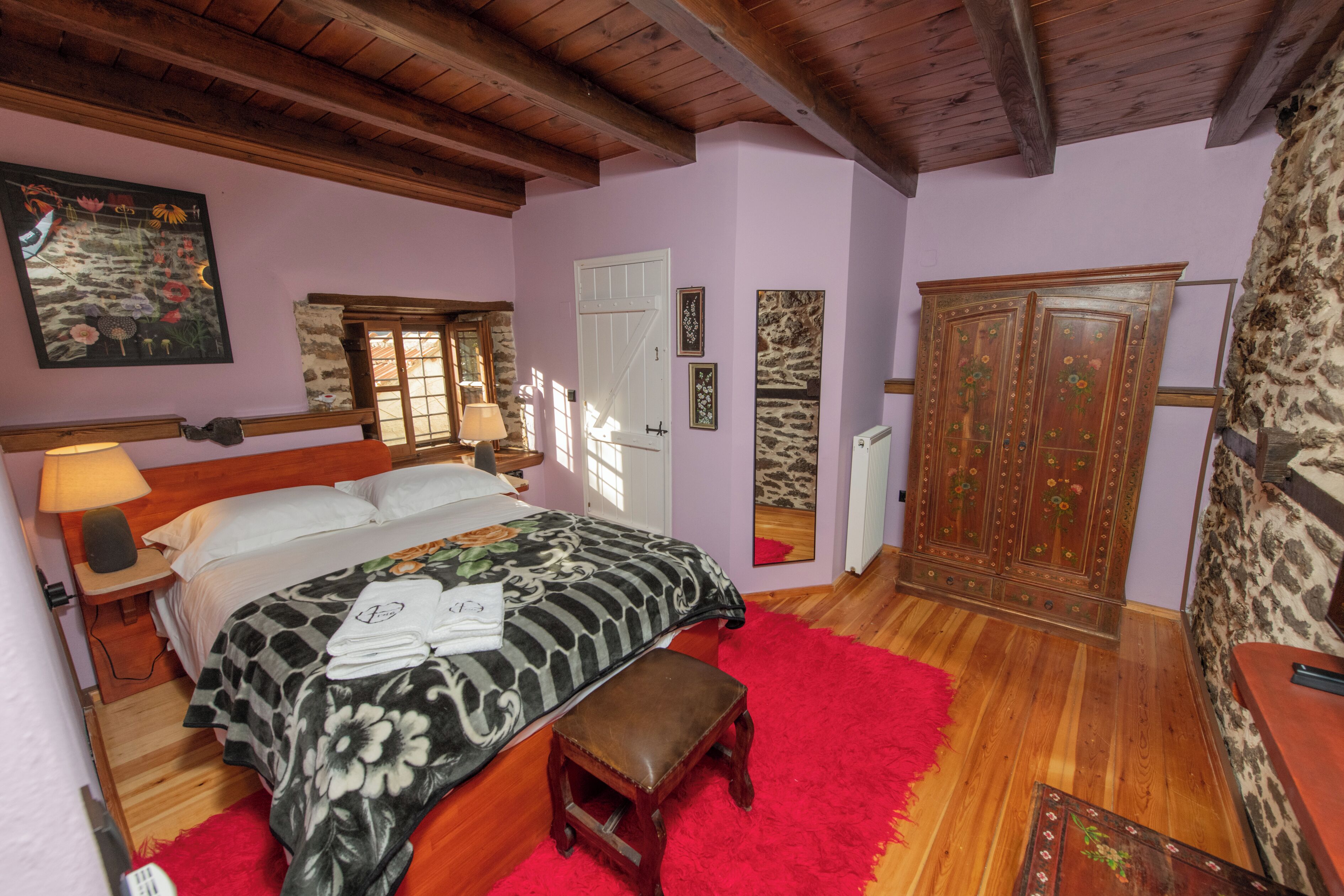 Habitació doble Deluxe | Caixa forta a l'habitació i escriptori 