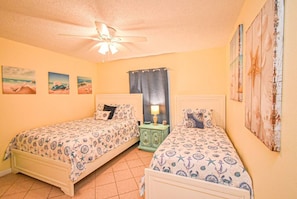 2 bedrooms, desk, iron/ironing board, free WiFi - Rare oasis by the beach 2BR 2BA pool Quail Hollow (St. Augustine)