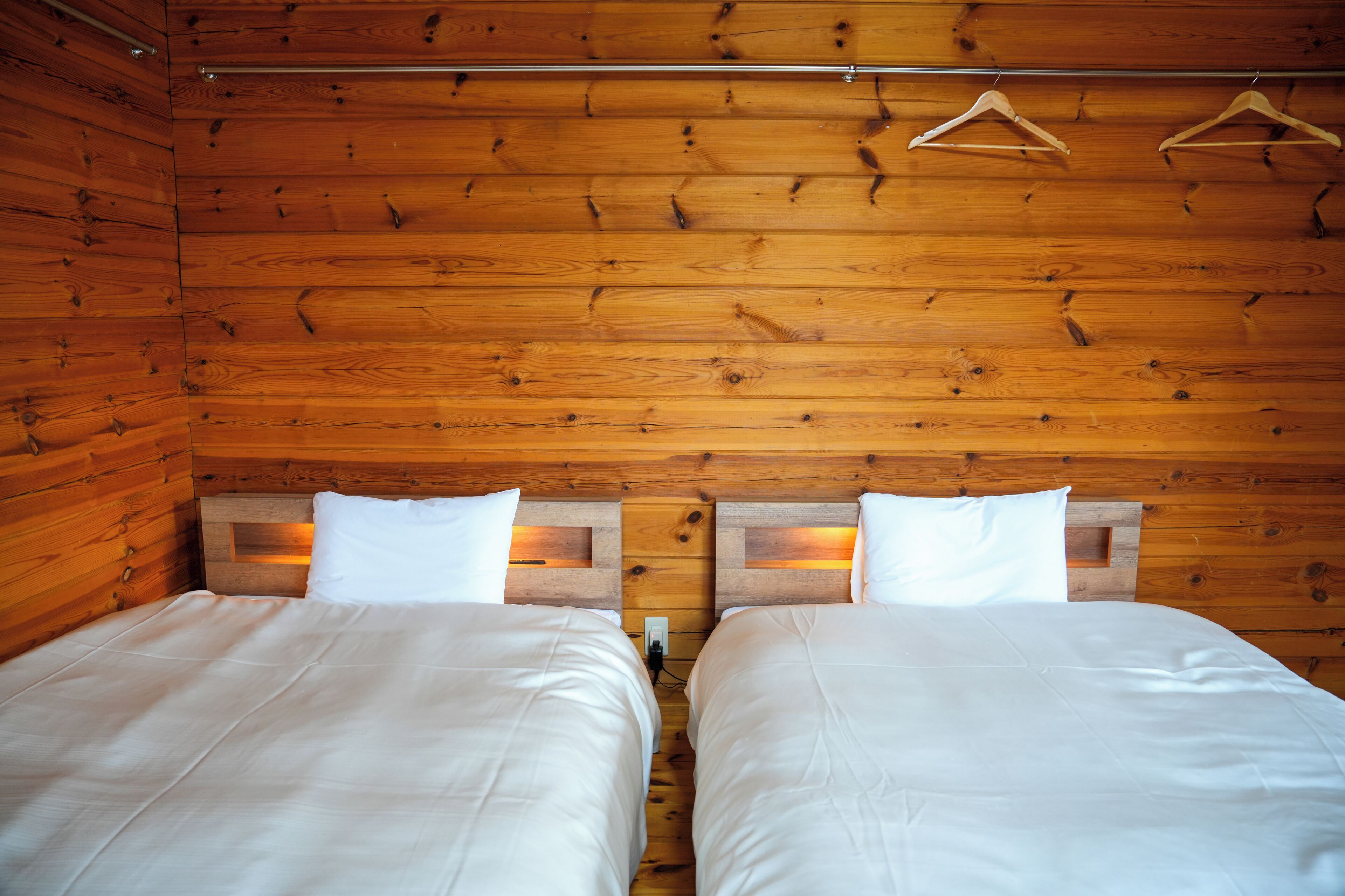 Villa familiare, 3 camere da letto, vista montagna, lato lago | Una scrivania, postazione laptop, tende oscuranti, Wi-Fi gratuito