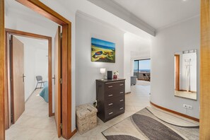 2 habitaciones, tabla de planchar con plancha y wifi gratis 