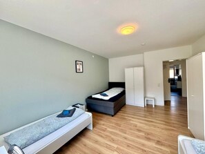 Free WiFi - Family Apartments Near City Centre (Frankfurt)