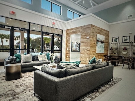 Interior. Spacious 5-bedroom house in enjoyable Davenport with fitness room, AC