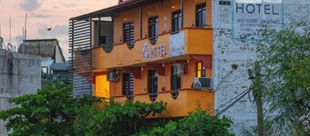 บาคานดา โรงแรม  