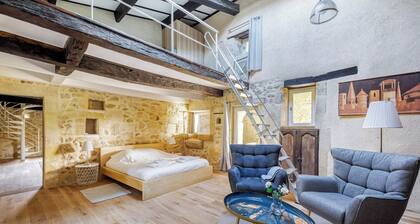 2-bedroom with pool near Saint Emilion