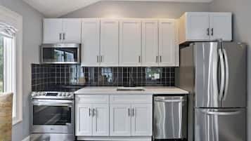 Micro-ondas, fogão, cooktop, lava-louças