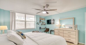 1 makuuhuone, työpöytä, silitysrauta/-lauta, vauvan matkasänky