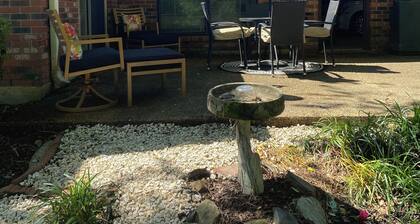 Fantastic 3-bedroom house with AC in Saltillo
Charming Southern Retreat –