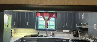 Fantastic 3-bedroom house with AC in Saltillo
Charming Southern Retreat –