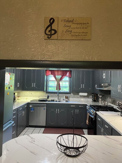 Fantastic 3-bedroom house with AC in Saltillo
Charming Southern Retreat –