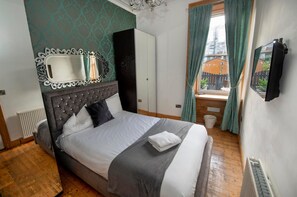 4 Schlafzimmer, Bügeleisen/Bügelbrett, kostenloses WLAN, Bettwäsche