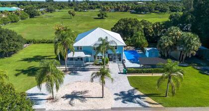 Peaceful 6BR Country Retreat-Bring Your Horses!