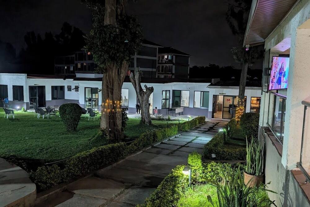 4 Tee's Hotel Rongai