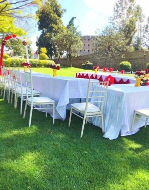 Outdoor banquet area - 4 Tee's Hotel Rongai (Ongata Rongai)