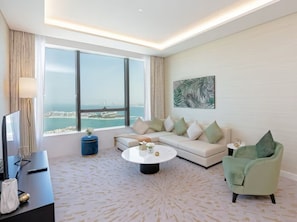 Luxury Apartment, Sea View | Living area