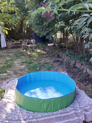 Tina de hidromasaje al aire libre