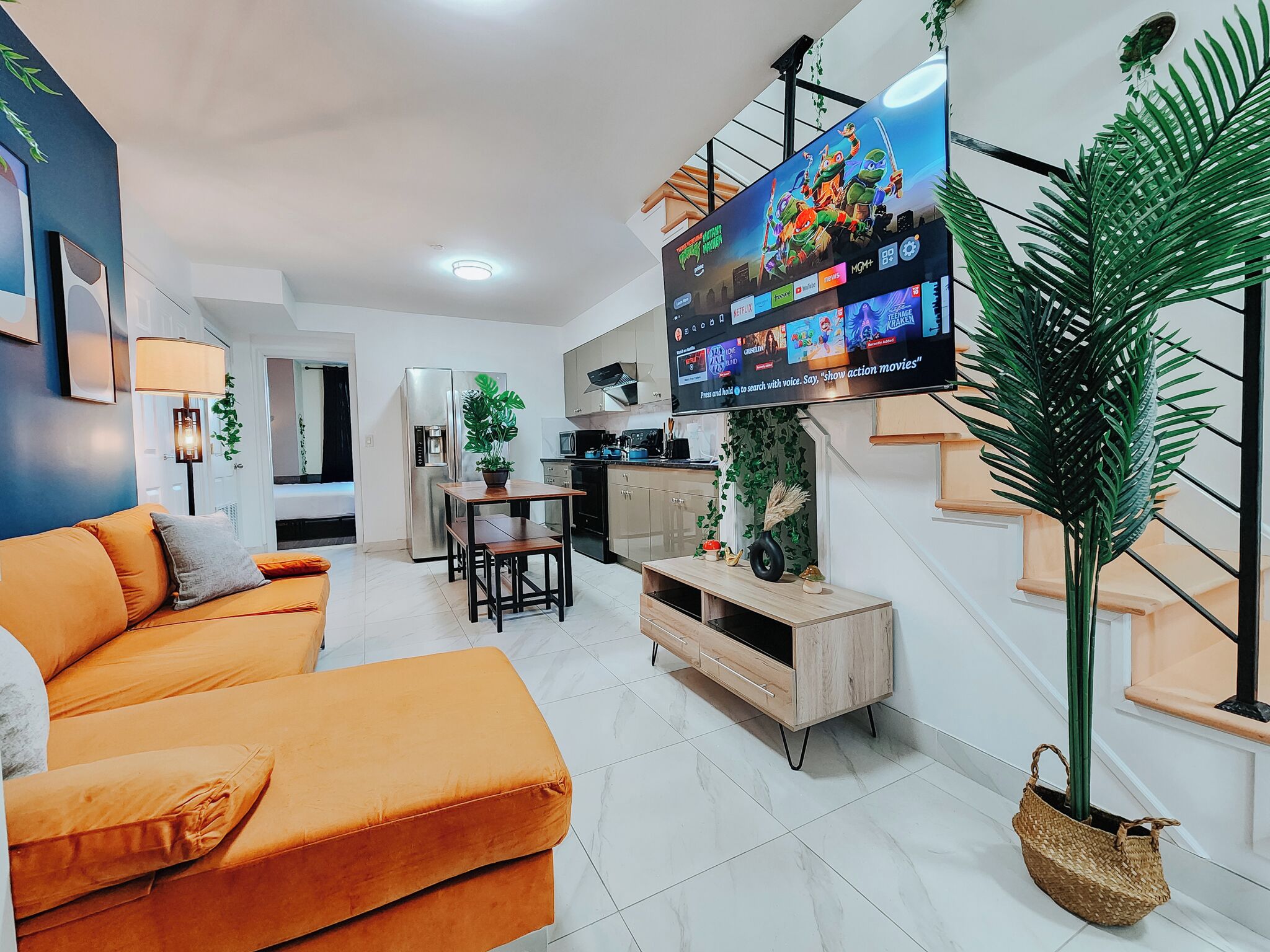 Smart TV, table tennis